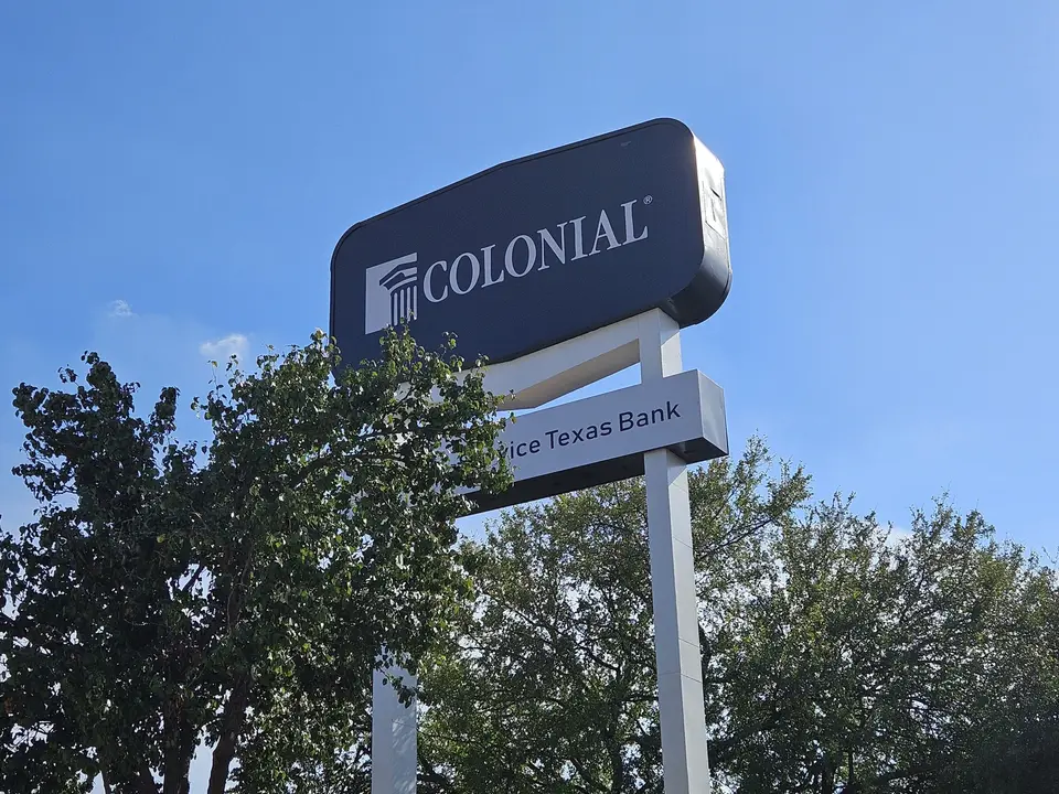 Oklahoma's Gateway First Bank to Acquire Fort Worth's Colonial Savings