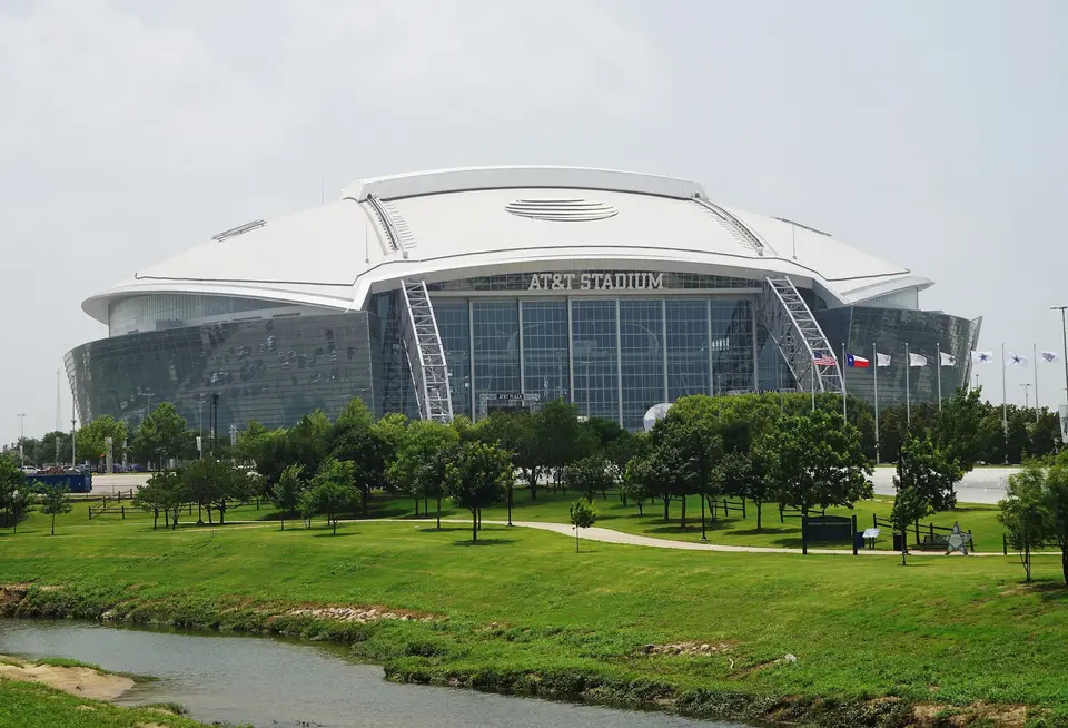 Dallas Cowboys Plan New Mixed-Use Entertainment District Around AT&T Stadium in Arlington