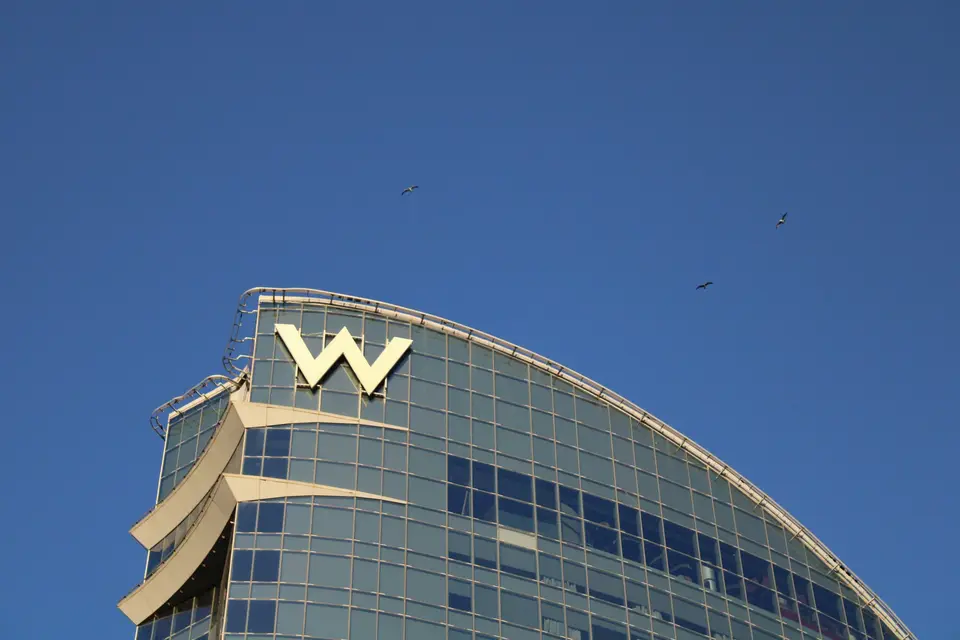 Spandrel and 7G Plan W Hotel Inside Charlotte Office Tower Conversion
