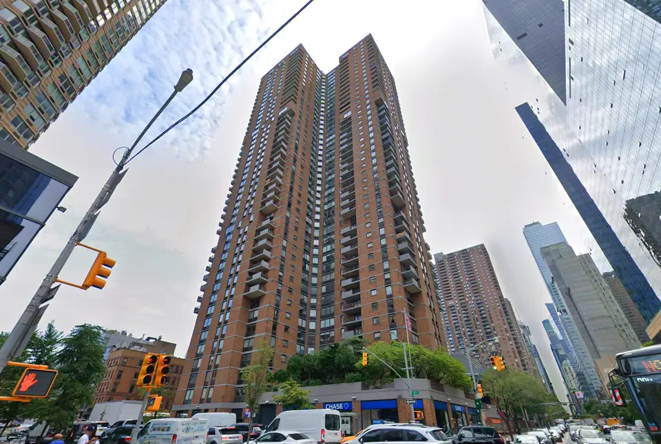 Related Refinances Manhattan Plaza With $750M Wells Fargo Loan While Extending Section 8