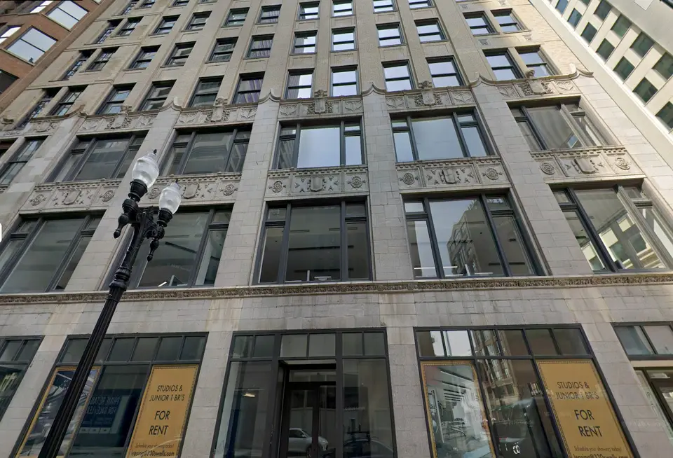 Foreclosure Auction Set for Loop Office-to-Residential Conversion