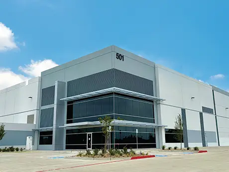 Lee & Associates Brokers 176,182 SF Industrial Lease in Lewisville, Texas