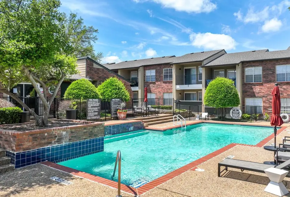 Distressed Older Multifamily Assets Draw Investors as Dallas-Fort Worth Construction Cools