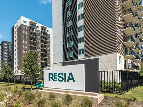 Partnership Acquires 573-Unit Apartment Community in West Houston